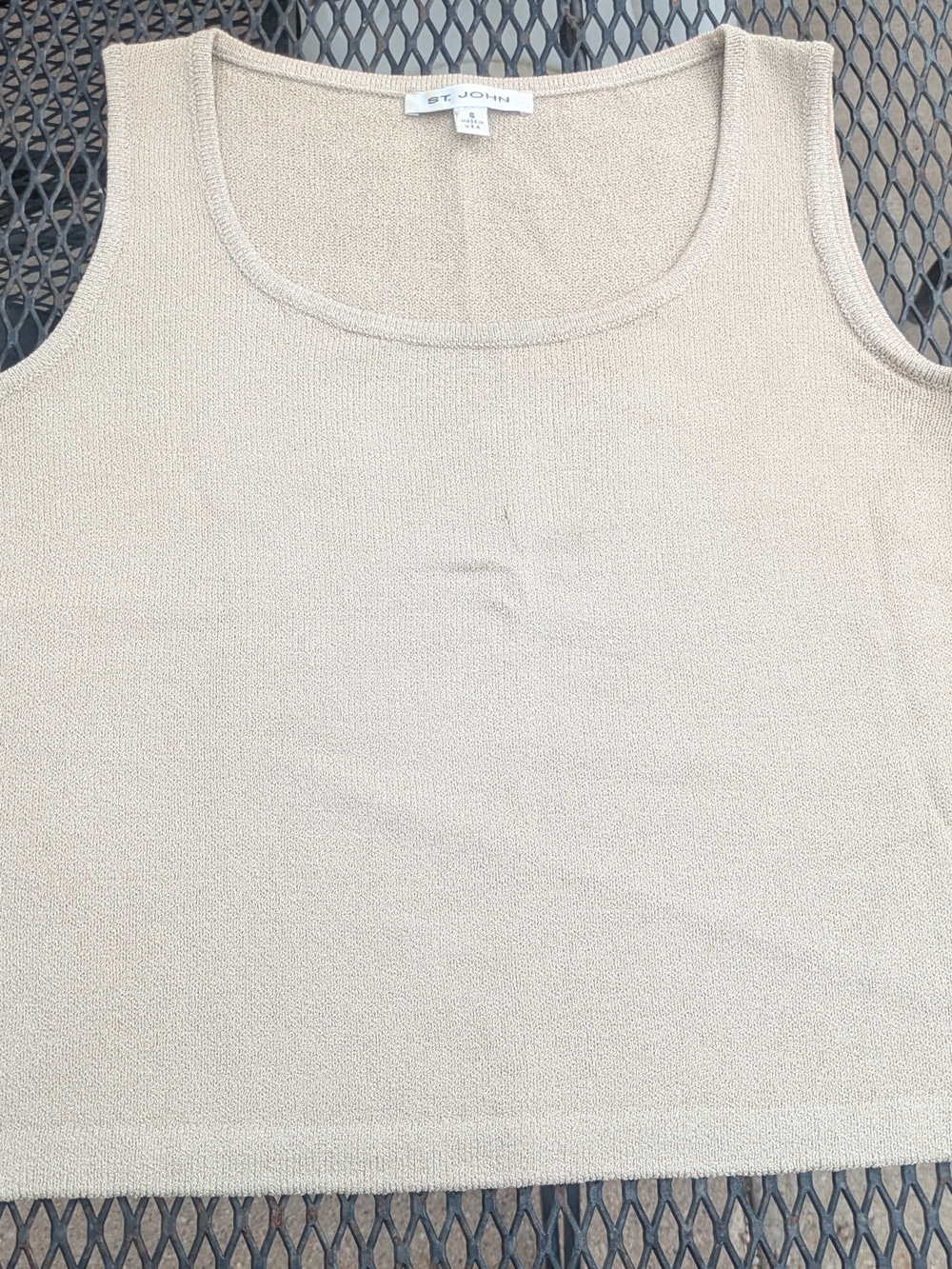 St. John Beige Cream Knit Scoop Neck Tank